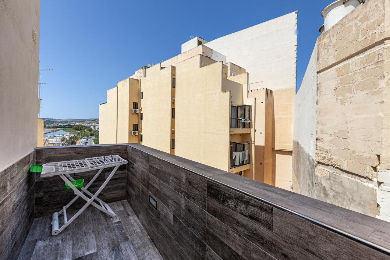 Z4 - SEAFRONT apartment St. Paul's Bay Bagian luar foto