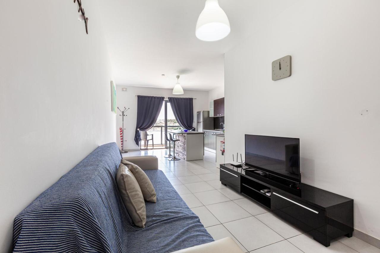 Z4 - SEAFRONT apartment St. Paul's Bay Bagian luar foto